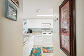 seacrest 511 2 bedroom condo by redawning