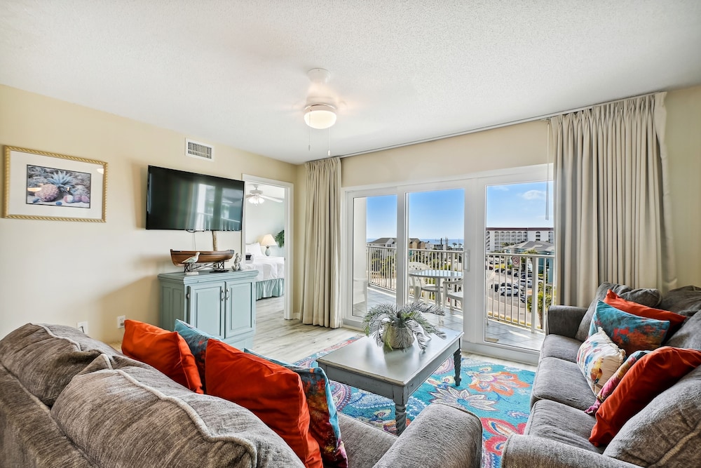 seacrest 511 2 bedroom condo by redawning