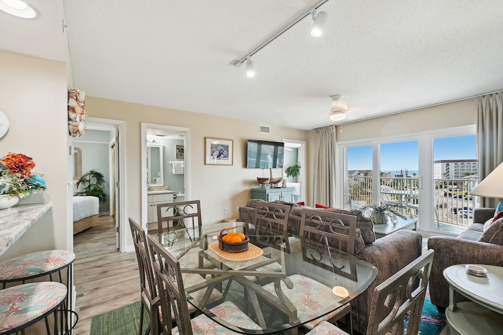 seacrest 511 2 bedroom condo by redawning