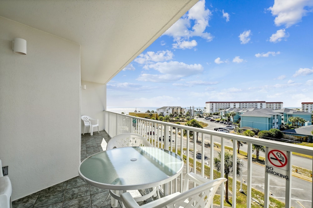 seacrest 511 2 bedroom condo by redawning