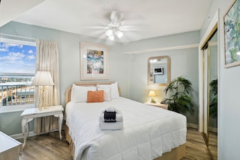 seacrest 511 2 bedroom condo by redawning