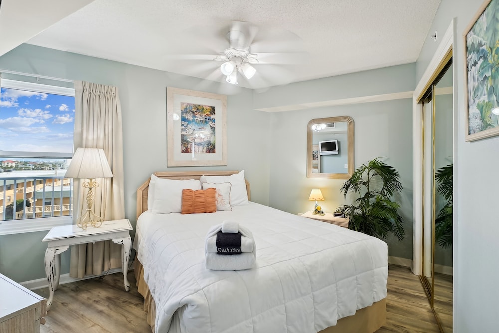 seacrest 511 2 bedroom condo by redawning
