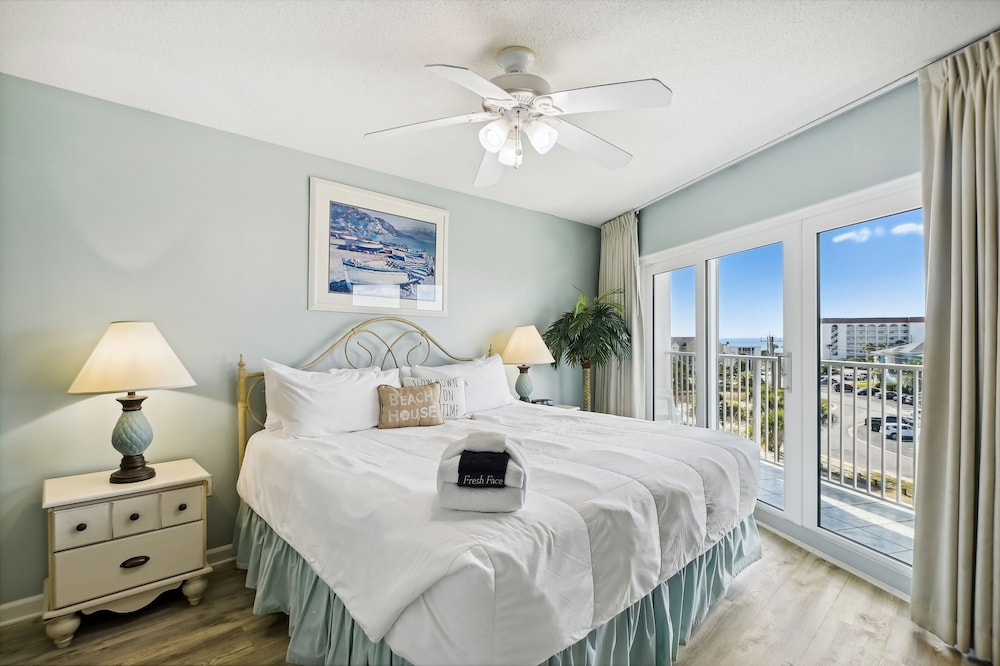 seacrest 511 2 bedroom condo by redawning