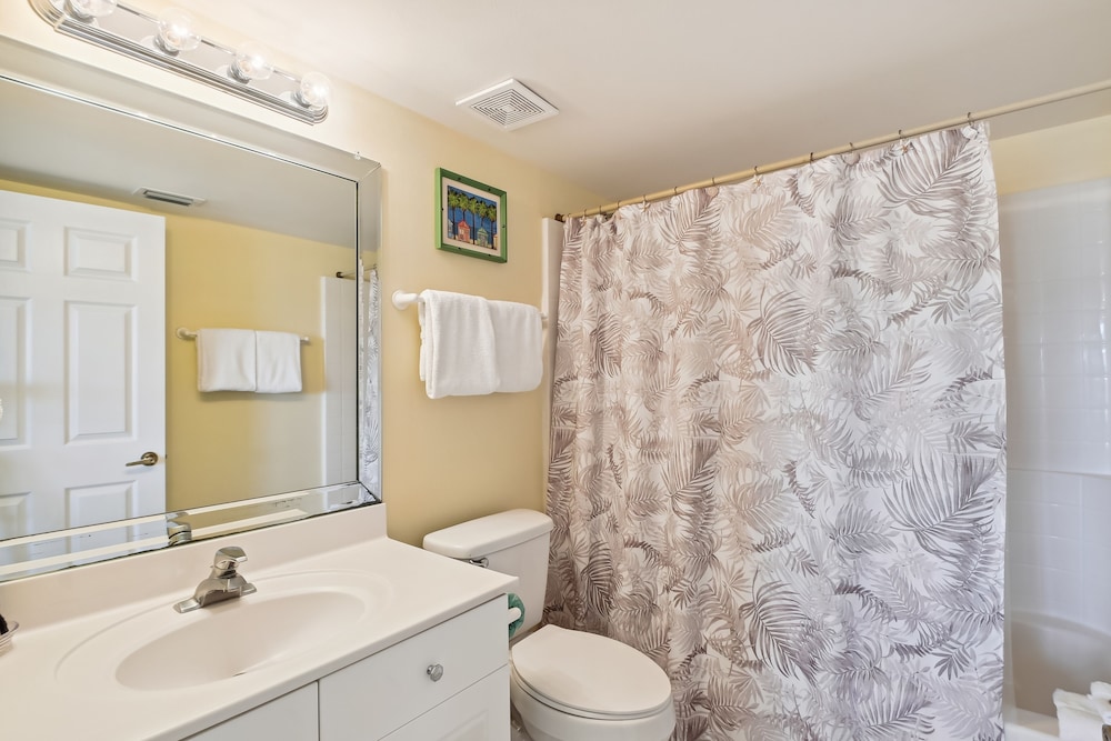 seacrest 504 2 bedroom condo by redawning