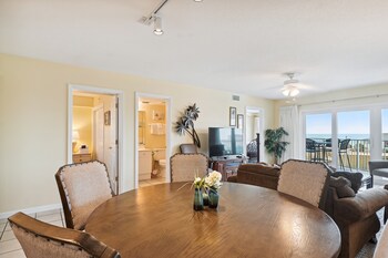 seacrest 504 2 bedroom condo by redawning