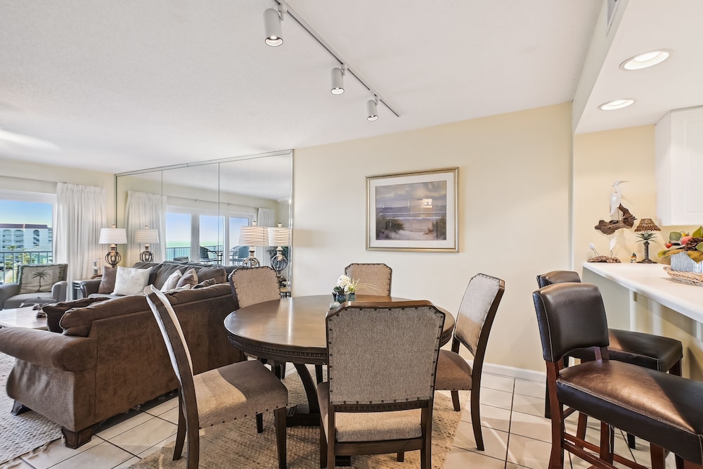 seacrest 504 2 bedroom condo by redawning