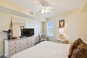 seacrest 504 2 bedroom condo by redawning