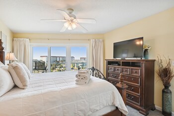 seacrest 504 2 bedroom condo by redawning