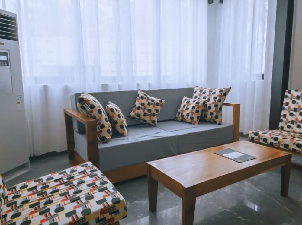 elogia hotel