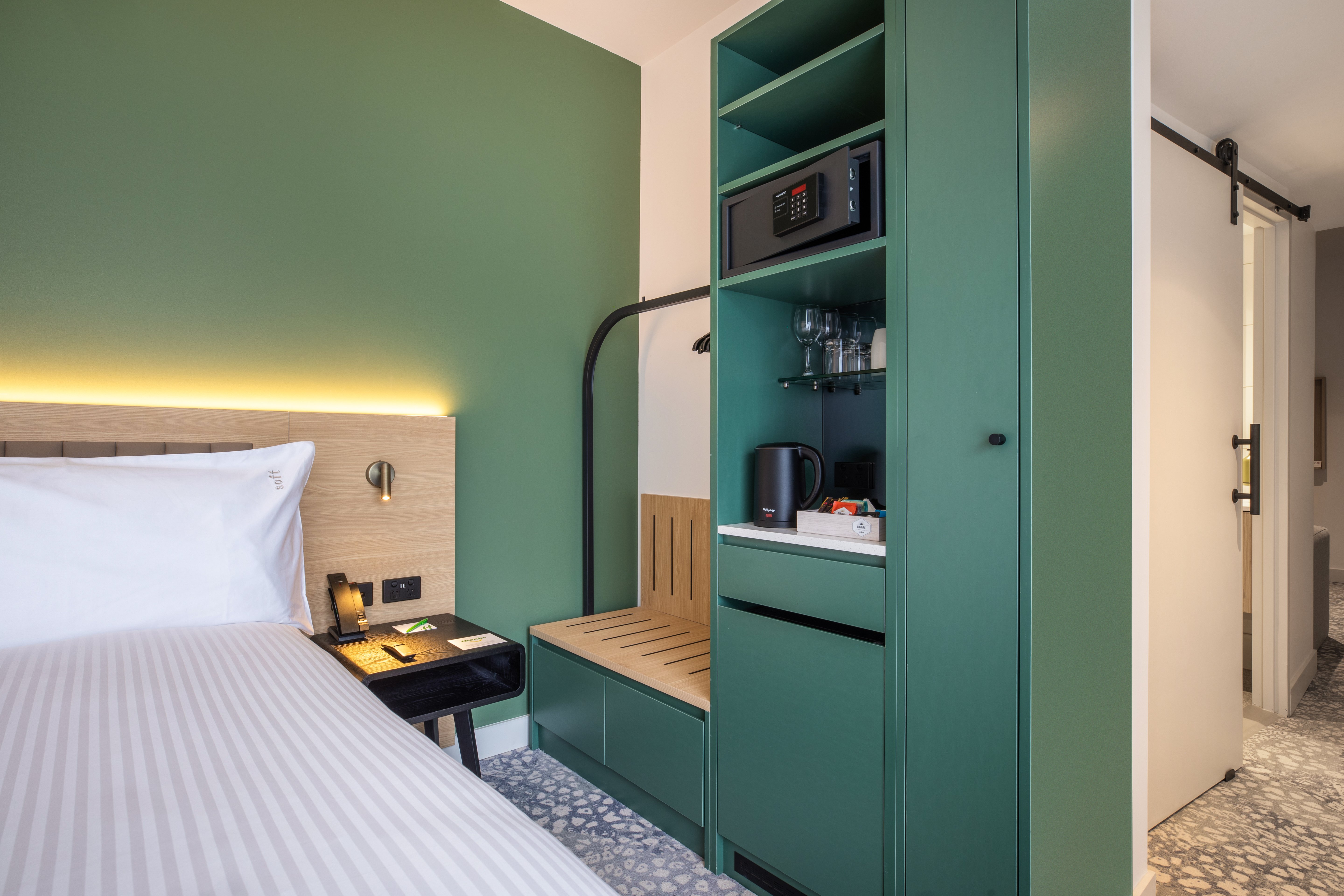 holiday inn dandenong by ihg