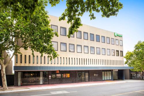 holiday inn dandenong by ihg