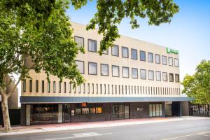 holiday inn dandenong by ihg