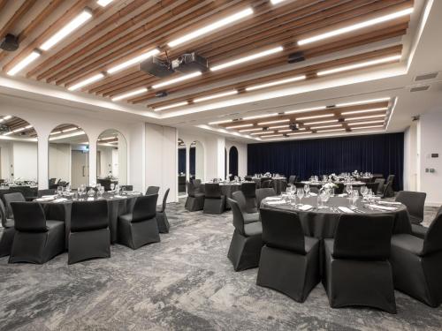 holiday inn dandenong by ihg