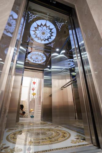 mekong 69 hostel canh ben ninh kieu