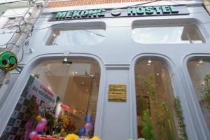 mekong 69 hostel canh ben ninh kieu