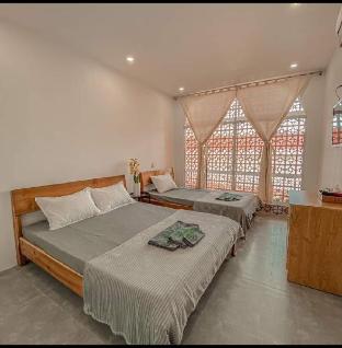 mekong 69 hostel canh ben ninh kieu