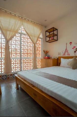 mekong 69 hostel canh ben ninh kieu