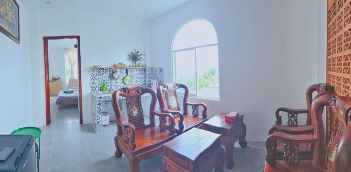 mekong 69 hostel canh ben ninh kieu