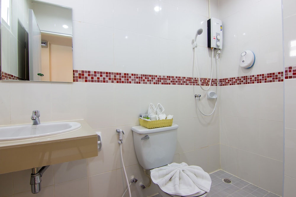 hotel the journey patong new