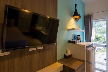 hotel the journey patong new