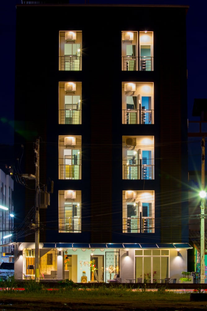 hotel the journey patong new