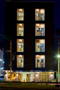 hotel the journey patong new