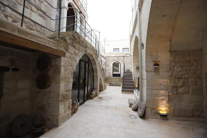 hanci cave hotel