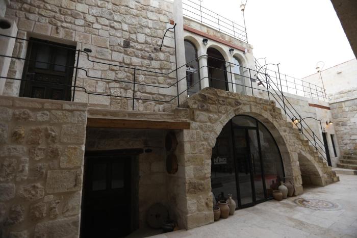hanci cave hotel