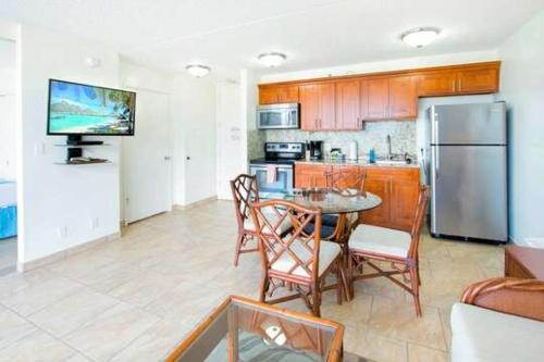 deluxe panoramic mountain view condo 37th floor free parking and wifi