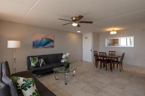 Newly Remodeled Corner Unit At The Waikiki Banyan With Diamond Head Views,Honolulu>>Hawaii,3.5 star