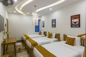 hoi an lazy bear hostel
