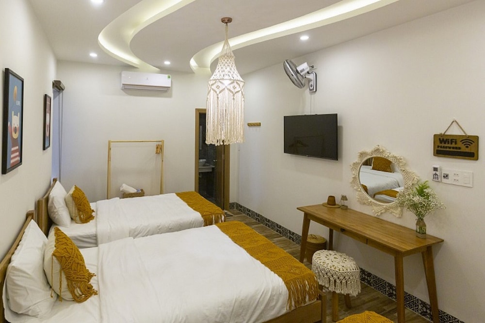 hoi an lazy bear hostel