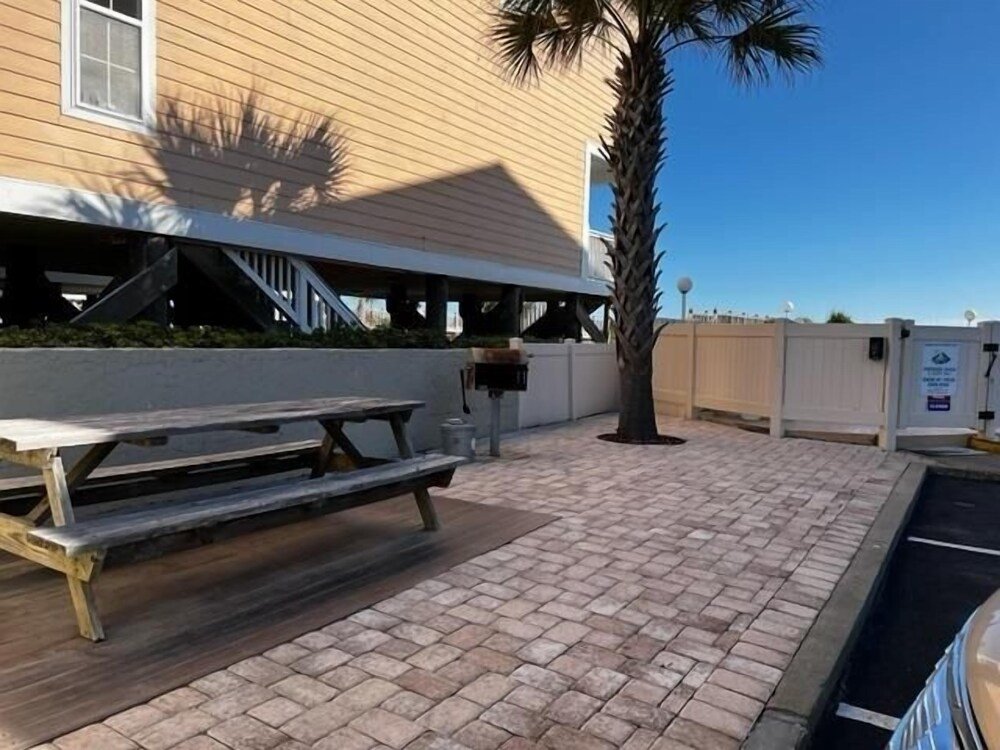 Shores Of Surfside I - 205 2 Bedroom Home,,4 star