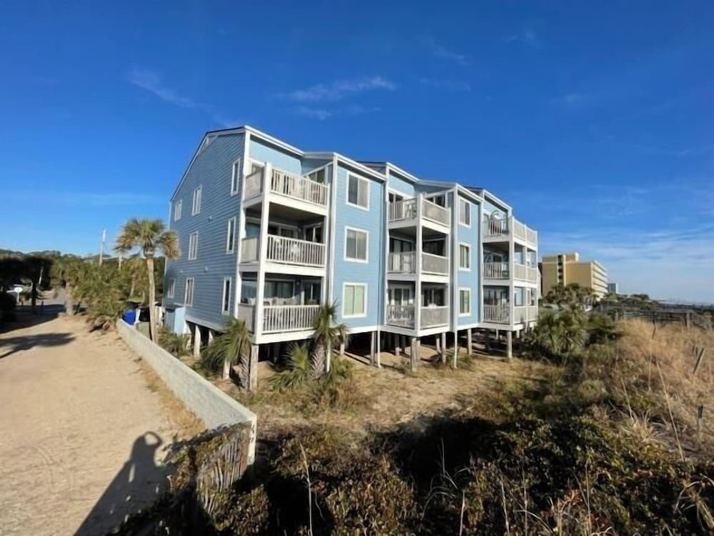 Shores Of Surfside I - 205 2 Bedroom Home,,4 star