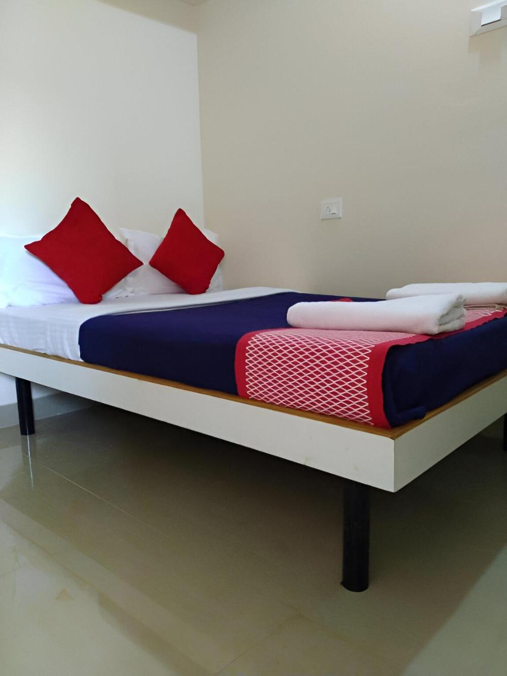 raje sambhaji guest house