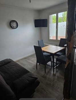 Chez Les Chtis De Vayrac,6 Rue Drappes,0 star