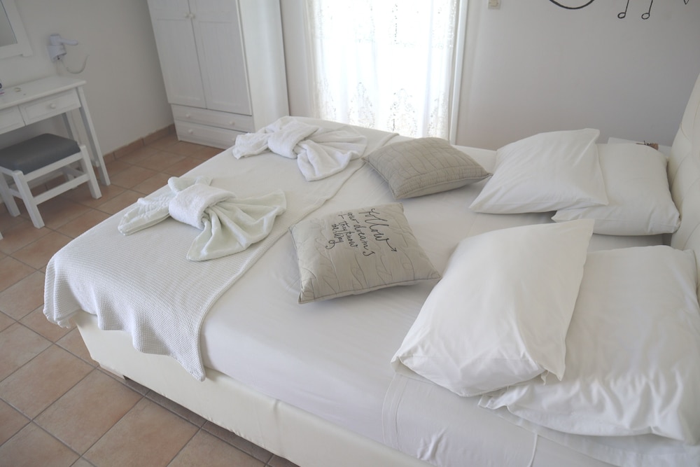 fyrogenis palace hotel apartments