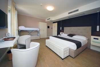 hotel clarin 14 by dori