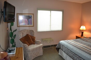 river place 19 2 br condo