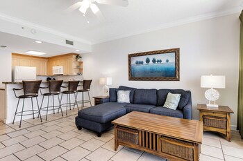 fantastic ocean front 1 bd condo at boardwalk in panama city beach