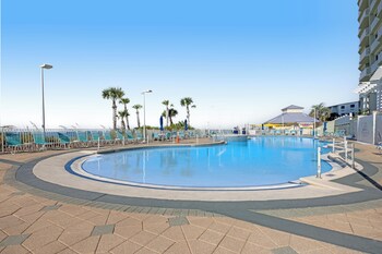 fantastic ocean front 1 bd condo at boardwalk in panama city beach