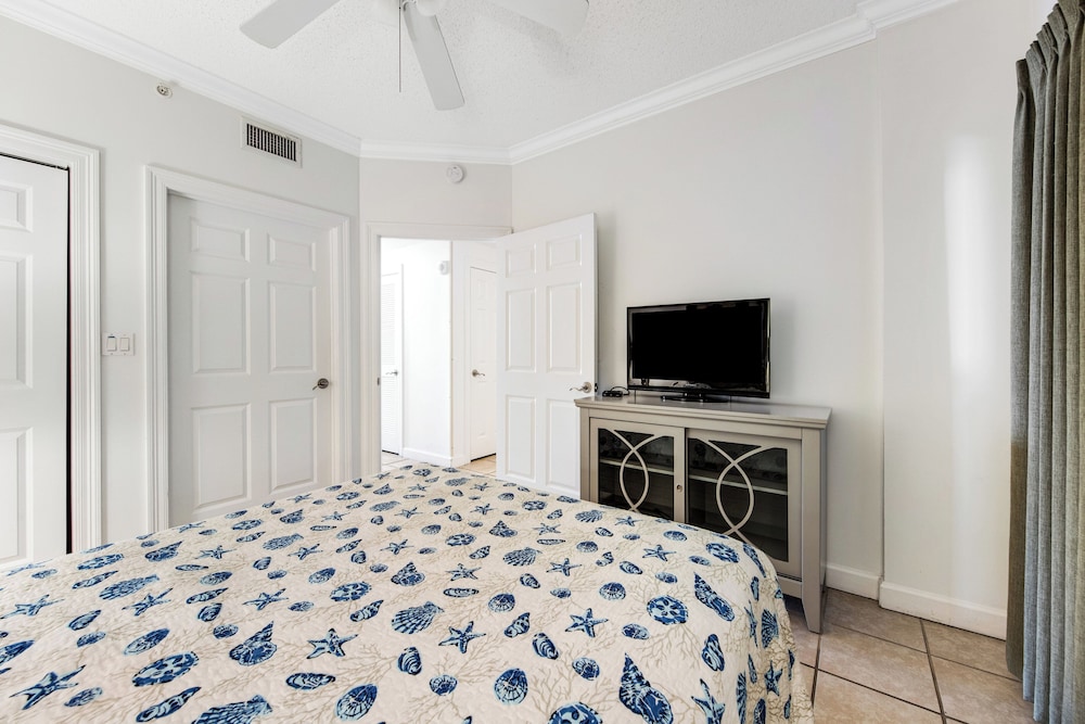 fantastic ocean front 1 bd condo at boardwalk in panama city beach