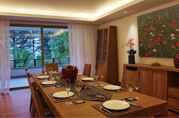 the pearl of naithon