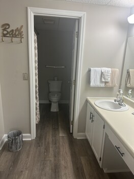 river place 15 2 br condo