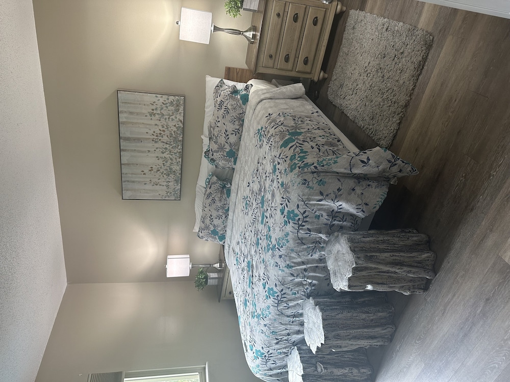 river place 15 2 br condo