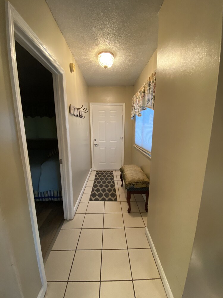 river place 15 2 br condo