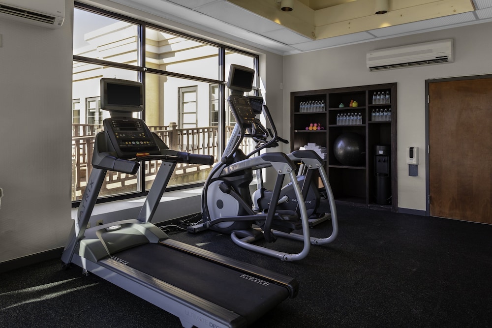 holiday inn boston dedham htl and conf ctr