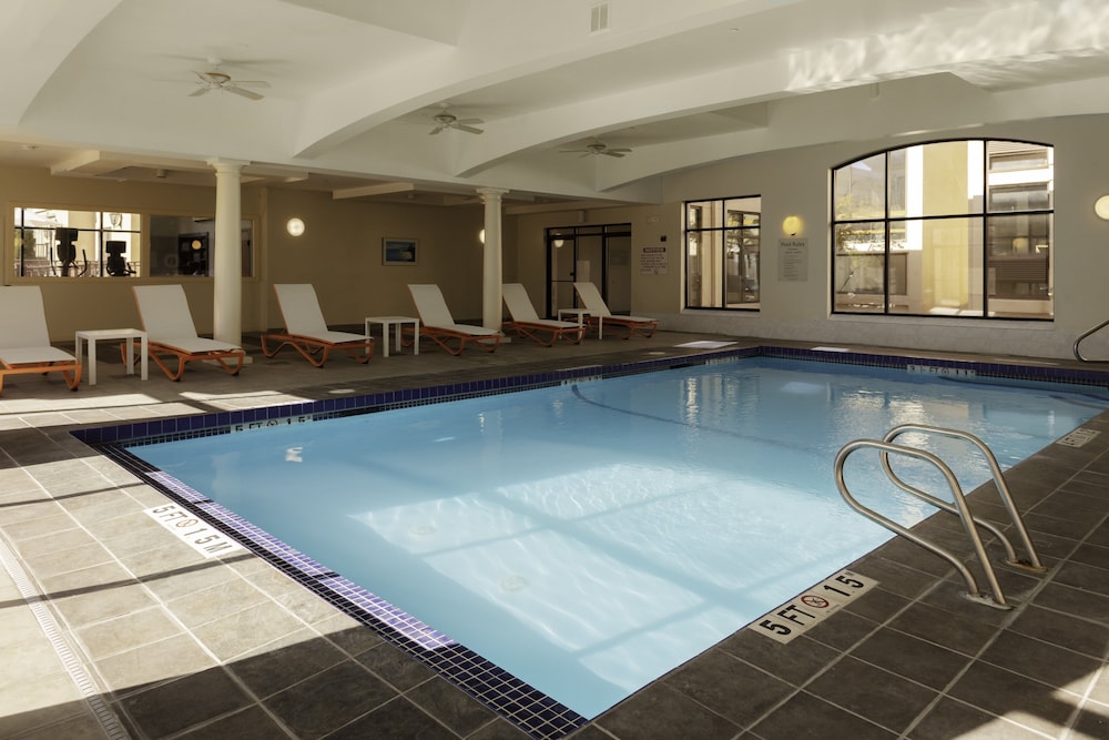 holiday inn boston dedham htl and conf ctr