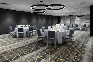 holiday inn boston dedham htl and conf ctr
