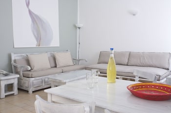 yakinthos residence